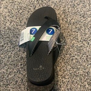 Sanuk flip flops